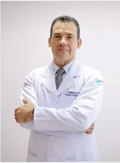 Retrato do Dr. Raimundo Araújo de jaleco